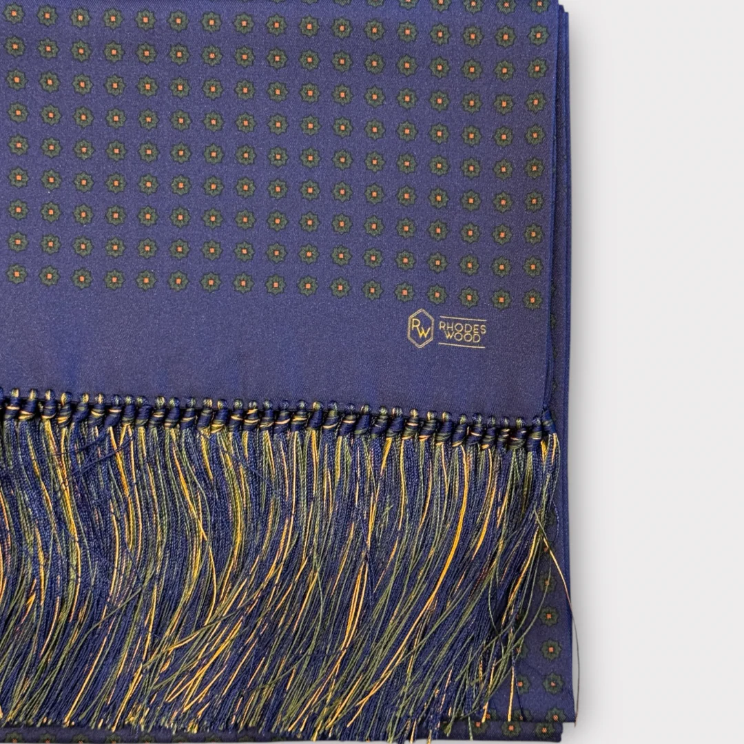 Mini medallion Silk scarf - Image 5